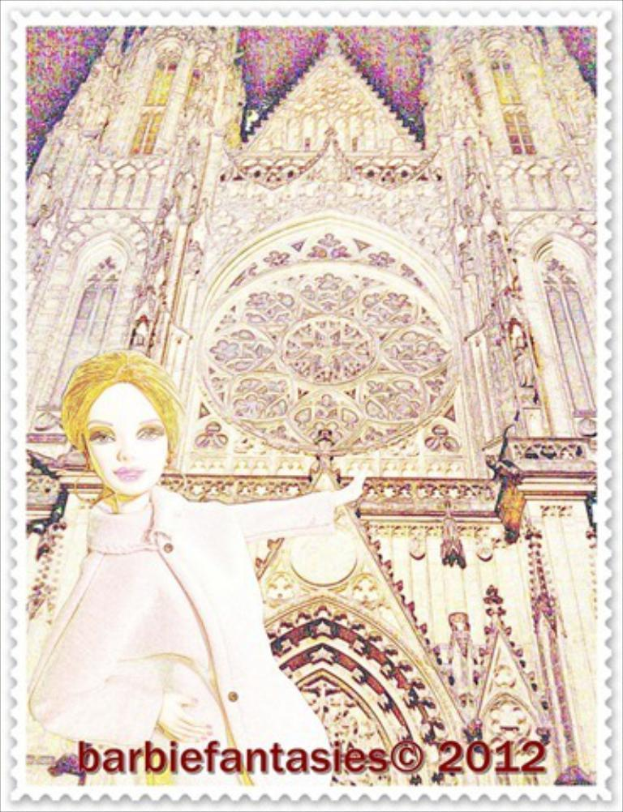 Eine Briefmarke mit einer Frau, einem Geb├Ąude und etwas Text.