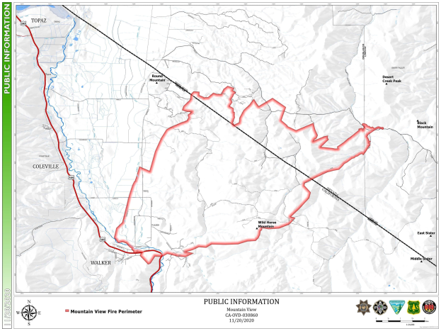 Detailierte Wandkarte eines geplanten Bergpfades mit Route, Sehenswürdigkeiten, Text und Logos.