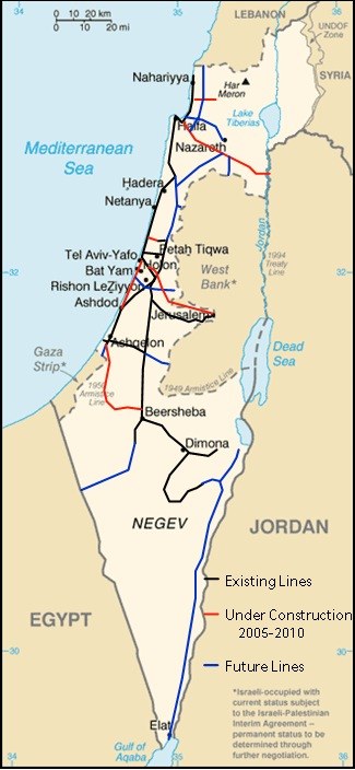 Detailierte Karte von Israel und Palästina mit Text und Linien, die das Ausmaß ihres Konflikts anzeigen, wobei Städte, Flüsse und geografische Merkmale gezeigt werden.