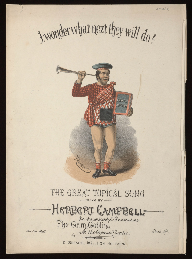 Eine Person in buntem Outfit hält ein Musikinstrument und strahlt, mit einem Blatt Papier mit der Aufschrift "Das große aktuelle Lied von Herbert Campbell."