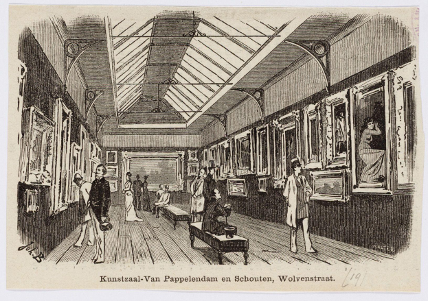 A drawing of a crowded room with people standing and sitting on benches, photo frames on the walls, and text at the bottom reading "Kunstzaal van Pappelendam en Schouten, Wolvenstraat".