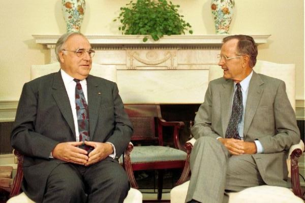 Außenminister Velasco stärkt Beziehungen zu Costa Rica; erkennt neuen Außenminister an