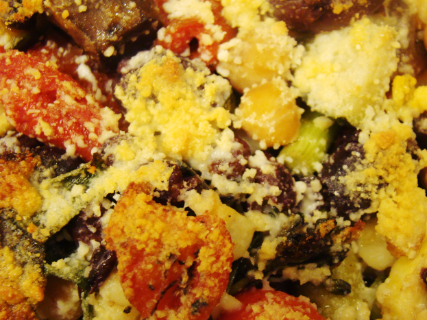 Eine Vielfalt an Lebensmitteln, die gemeinsam präsentiert werden.