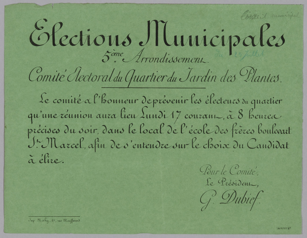 Grünes Papier mit "Elections municipales" darauf vor einem weißen Hintergrund.